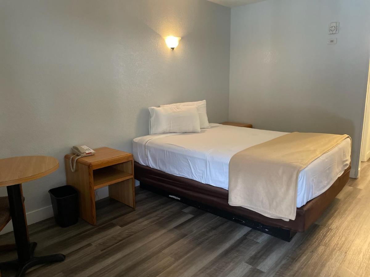 Premier Inns Thousand Oaks Eksteriør bilde